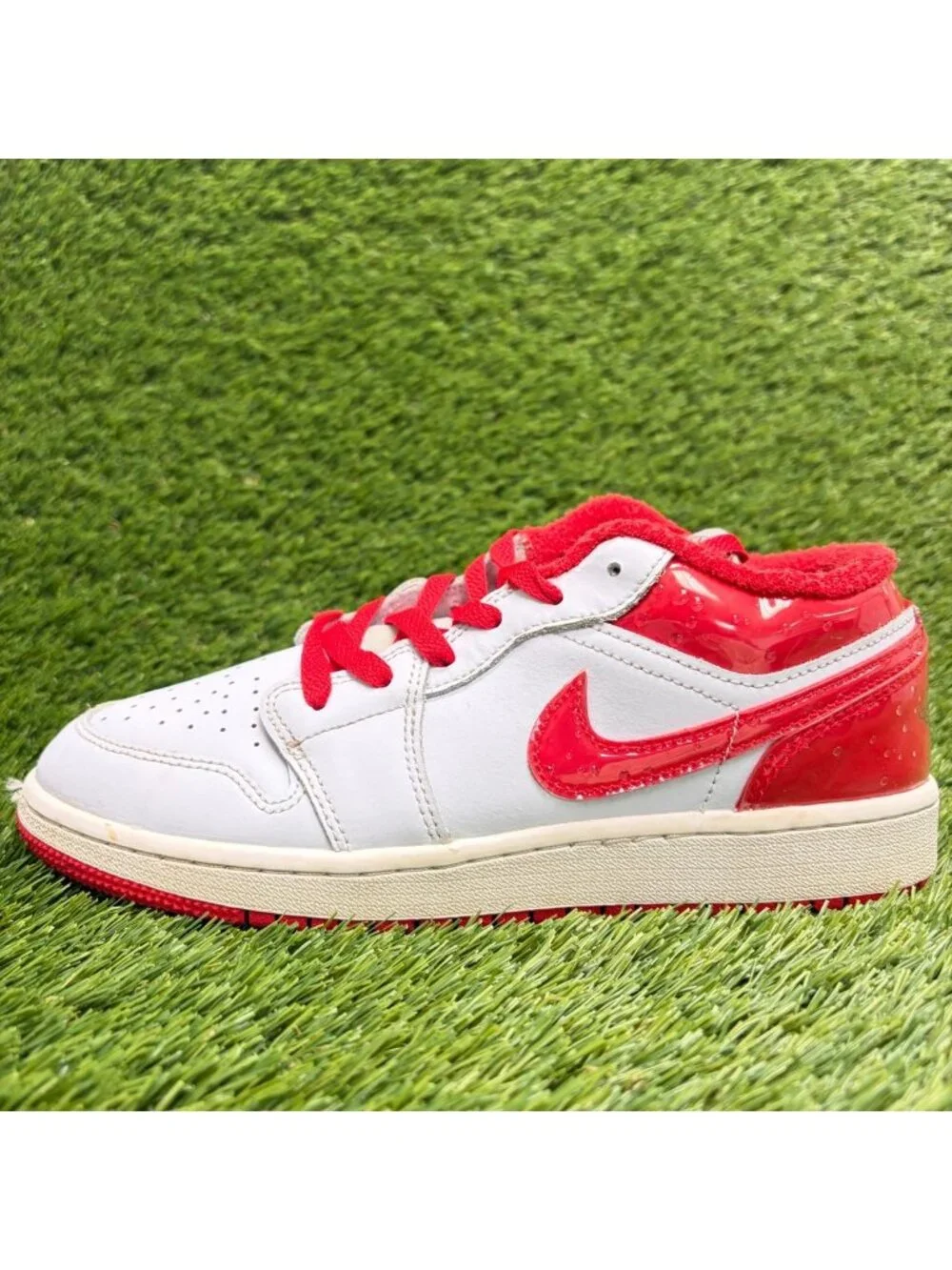 Nike Air Jordan 1 Low SE Boys Size 5.5Y Gray Red Athletic Leather Shoes Sneakers
